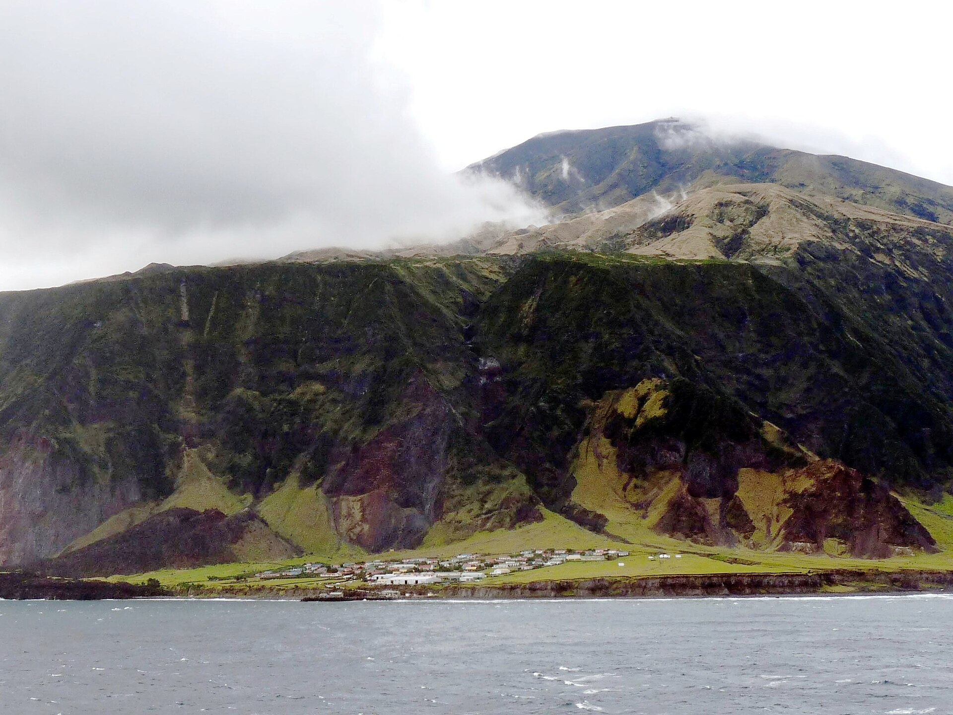 Cottages of the Settlement with the 1961 lava field beyond
